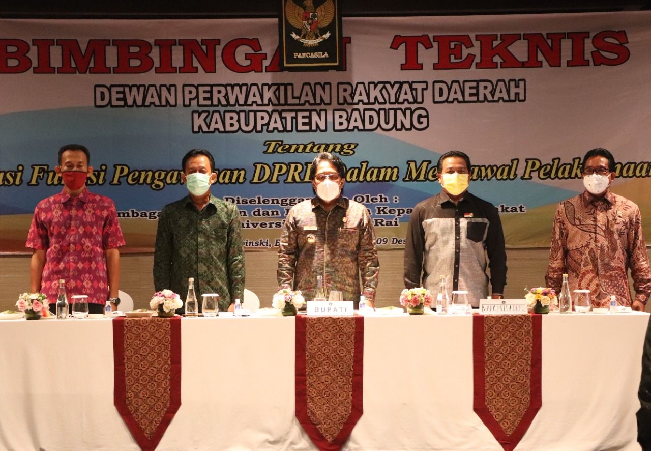 podiumnews.com-Bupati Giri Prasta Hadiri Pembukaan Bimtek DPRD Badung